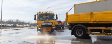 Пловдив първи започва миенето на улиците